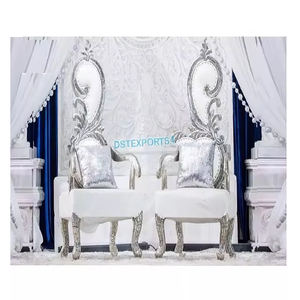 เก้าอี้เจ้าบ่าวเจ้าสาวและเจ้าบ่าวสีขาวและเงินสไตล์ Paisley สีขาวและสีเงิน - Product Image 1