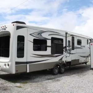 Remolques de Viaje Usados Ke-y-s-t-o-n-e Rv A-l-p--ine 3720FB de 2014 - Product Image 1