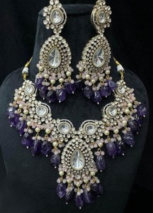 Ensemble collier et boucles d'oreilles Polki en alliage plaqué or de créateur de luxe Bijoux de mariée pour fiançailles, mariage et fêtes - Product Image 2