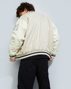 Chaqueta Universitaria Unisex de Corte Clásico con Botones Cubiertos, Personalizable, de Lana/Poliéster, Resistente al Viento, Ecológica, para Equipos Escolares - Product Image 2