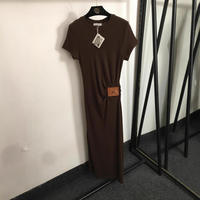Collection d'été – Robe plissée mi-longue en coton coupe trapèze haut de gamme avec logo, ajustement régulier, manches courtes, couleur unie, boutonnée, éco-responsable