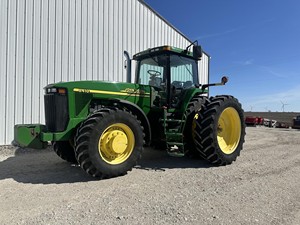 Utilisé pour le tracteur à roues John Deere 8410 4WD 250 CV Diesel Faible nombre d'heures et livraison rapide Moteur Pompe à engrenages Boîte de vitesses incluse - Product Image 3