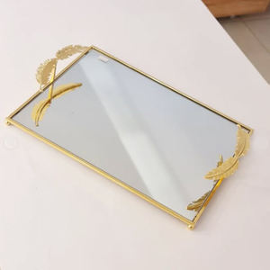 Plateau à vaisselle à poignée en forme de feuille d'or Plateau de service en acier inoxydable décoratif en métal fantaisie rectangulaire avec miroir - Product Image 1
