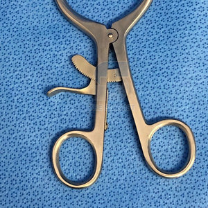 Rétracteur chirurgical manuel Weitlaner en acier inoxydable de qualité médicale, réutilisable, certifié CE, instrument de classe I pour exposition chirurgicale - Product Image 2