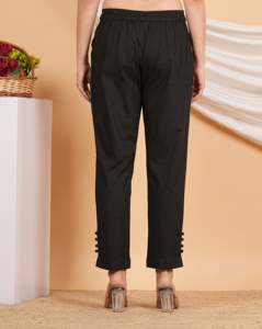 Pantalones de Licra Negros Elásticos para Mujer, Corte Regular para Comodidad en la Oficina, Viajes y Uso Diario - Product Image 3