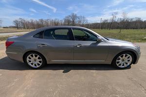 Hyundai Equus Signature 2012 - Product Image 2