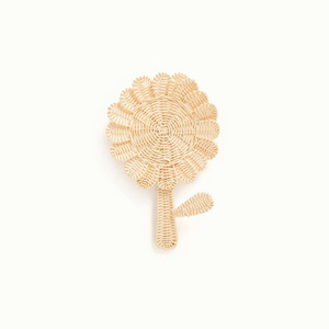 Magnifique ornement mural en rotin fait main en forme de tournesol, en osier naturel, pour la décoration intérieure minimaliste et éco-responsable de la chambre d'enfant - Product Image 3