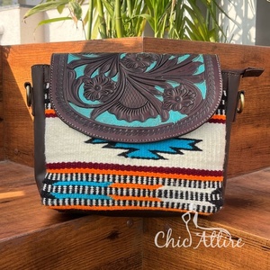 Couverture de selle Offre Spéciale et sac à bandoulière Western en cuir fauché floral de haute qualité en cuir véritable Vintage Boho sac à main pour les femmes - Product Image 1