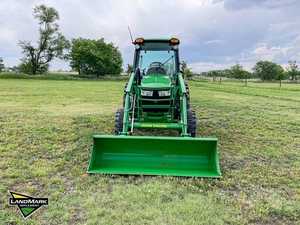 2022 Johnn Deere 4052R Mini Tractor 4WD 4x4 160HP 180HP 70HP 45HP 120HP 90HP 100HP 45HP Bomba esencial Caja de cambios del motor - Product Image 2