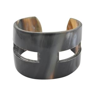 Corne de bracelet jonc en corne de buffle avec article noir par des artisans indiens Boutons de manchette et bracelet en corne de buffle fabriqués en Inde - Product Image 2