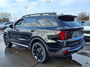 Sorento X-Line SX Prestige 4WD 2024 Negro Brillante, Auto Usado con Techo Solar, Encendido Remoto, Asientos de Cuero, Automático, Llantas de Aleación, Volante a la Izquierda - Product Image 5