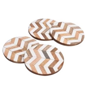 Dessous de verre ronds en bois incrusté de résine motif zigzag blanc et marron moderne pour le thé, le café, la table à manger et le bar - Product Image 6
