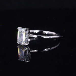 Élégante bague de fiançailles solitaire Moissanite taille émeraude 925 bague de proposition minimaliste en argent sterling pour femme coupe ovale GRA - Product Image 2
