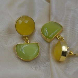 ต่างหู ต่างหูแฟชั่นอินเทรนด์ ผู้ผลิต ผู้จัดจําหน่าย ต่างหูห้อยหินชุบทอง 18k - Product Image 1