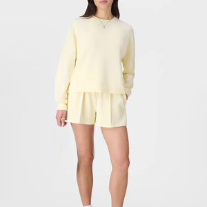 ชุดเซ็ตสองชิ้นคุณภาพสูงสำหรับฤดูหนาว เสื้อสเวตเชิ้ตแขนยาวทรงหลวมแบบดรอปโชว์เดอร์ กางเกงขาสั้น ผ้าฟลีซ ผลิตตามสั่ง เป็นมิตรกับสิ่งแวดล้อม - Product Image 5