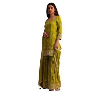 Paillettes vertes Kurti Sharara avec Chanderi Banarasi Dupatta pour réception de fête de mariage et célébrations culturelles personnalisées - Product Image 4