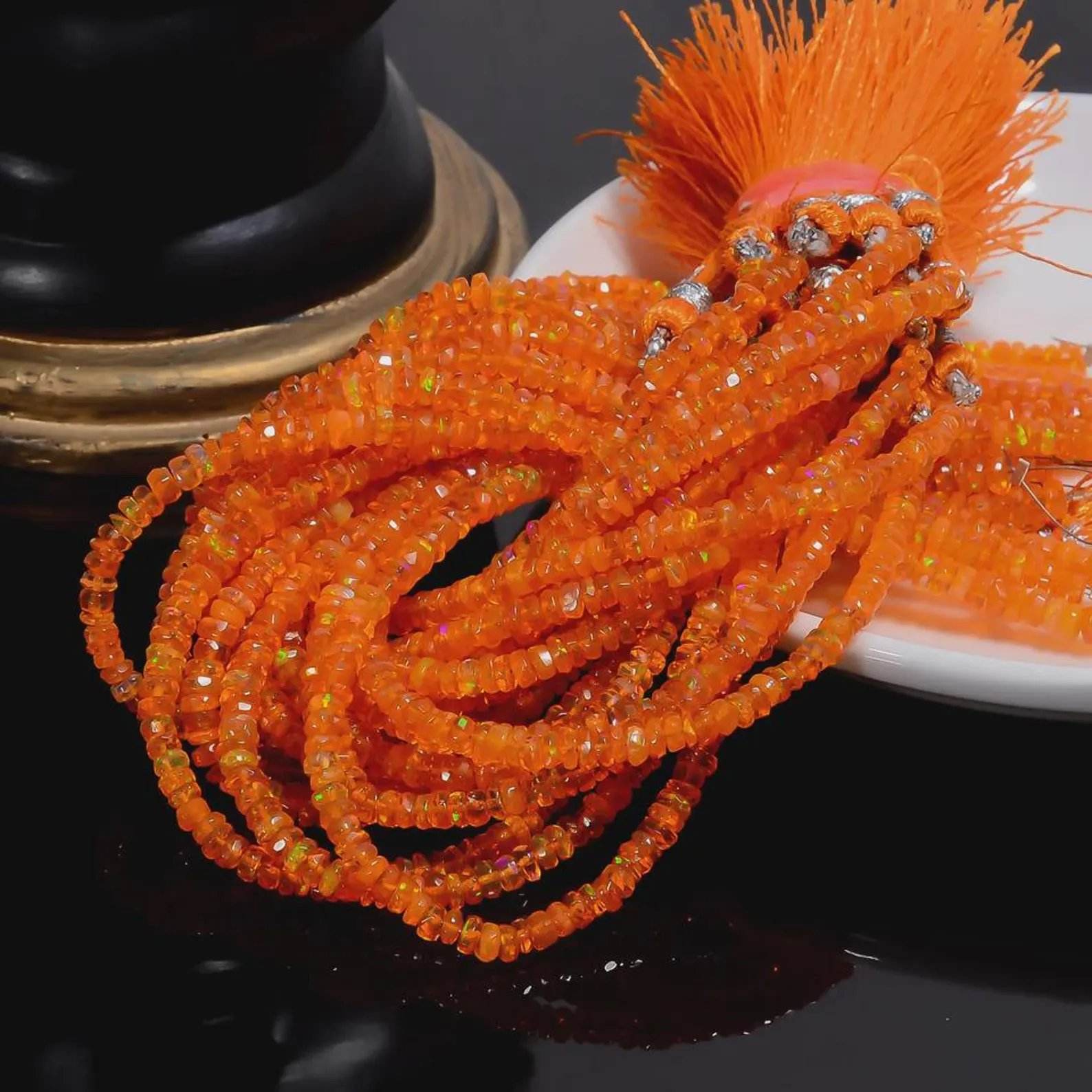 เช่นเดียวกับภาพ