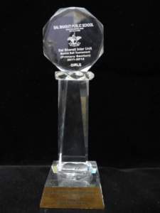 Présentation de l'acrylique New Model Award Trophée moderne et élégant Cadeaux d'affaires populaires, cadeau souvenir d'art acrylique - Product Image 4