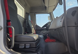 Renault D210 4x2 2020, prochainement disponible, 14 tonnes, plateau ouvert de 755 cm. - Product Image 6