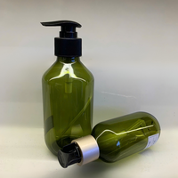 Bouteille de shampooing et de gel douche en plastique PET cylindrique fabriquée au Vietnam avec tête de pompe et bouchon personnalisés pour l'emballage cosmétique