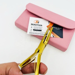 Alicates de microcuentas curvadas con logotipo personalizado, herramientas de extensión de cabello de acero inoxidable con plasma dorado y agarre blanco en el mango - Product Image 5