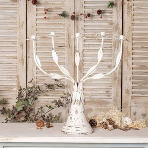 Candelabros grandes de metal en tono plateado, perfectos para la decoración de la mesa del banquete real o la elegante configuración de iluminación del salón de baile - Product Image 4