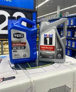 Aceite de Motor Sintético Super Tech SAE 5W-30, 5 Cuartos, API SN, para Auto y Motocicleta - Product Image 1