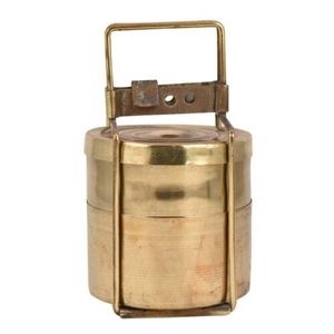 Boîte tiffin en laiton brillant de haute qualité conçue pour une longue durabilité, un entretien facile et des avantages antimicrobiens naturels - Product Image 4