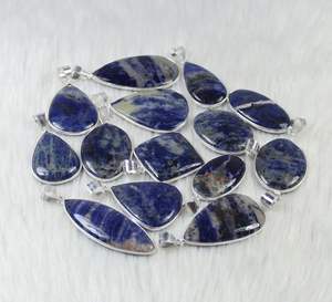 Colgante de piedras preciosas de sodalita azul natural, juego de colgantes de bisel al por mayor de alta calidad para suministro de joyería de plata - Product Image 2