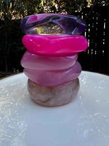 กำไลและสร้อยข้อมือเรซิ่นสำหรับผู้หญิง คอลเลคชั่นใหม่ เครื่องประดับสไตล์นางฟ้าสำหรับงานปาร์ตี้และงานแต่งงาน คุณภาพสูง - Product Image 1