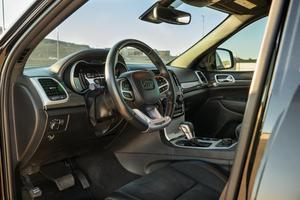 Neat 2020 J-eep Grand Cherokee Trackhawk - Product Image 2