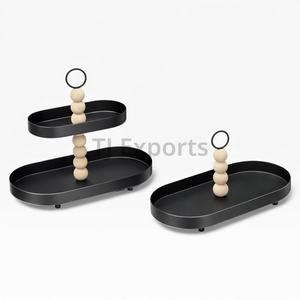 Serviteur à chocolat moderne en métal noir en forme de croissant pour la présentation contemporaine de desserts et de collations - Product Image 3