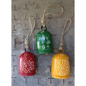 Campanas Bohemias Pintadas a Mano de 6 Pulgadas, Campanas de Hierro Reciclado con Cuerda de Yute y Diseño de Plantas Colgantes - Product Image 4