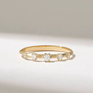 Bague unisexe en argent 925, élégante et minimaliste, avec diamant cultivé gravé, cadeau de mariage de luxe, à porter au quotidien pour les fiançailles et les fêtes - Product Image 2