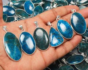 Top qualité en vrac Lot haute poli Cabochon néon Apatite pierre précieuse en vrac Baho Design pendentif pour les femmes bijoux personnalisés en gros - Product Image 2
