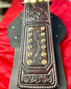 Ceinture de champion personnalisée en cuir de haute qualité, plaques métalliques durables, idéale pour les compétitions de lutte et gravure personnalisée - Product Image 4