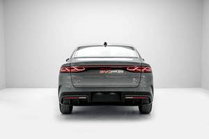 Nouvelle voiture certifiée, zéro kilomètre/km/h, et d'une propreté exceptionnelle, gris élégant, modèle 2025, Qin L Dm-I Leading 1.5L Hybride (Essence/Électrique) - Product Image 6