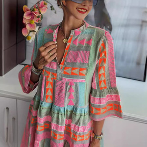 2025 nuovo abito estivo da donna <span class=keywords><strong>con</strong></span> scollo <span class=keywords><strong>a</strong></span> V stampato autunnale europeo e americano - Product Image 1