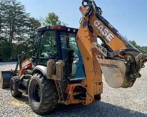 Chargeur rétrocaveuse CASE 580SN avec machine à godet 4/1 pour la construction - Product Image 2