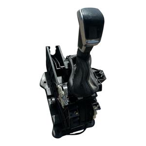 LEVER DE VITESSE AUTOMATIQUE SSANGYONG Tivoli Série 180901081635 673 910 Diesel 1600 (15>) - Product Image 1