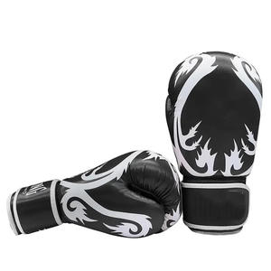 Guantes de boxeo de lucha profesional para hombre, nuevo diseño 3D, logotipo personalizado, rojo, negro, piel de vaca, guantes de boxeo de cuero Pu - Product Image 1