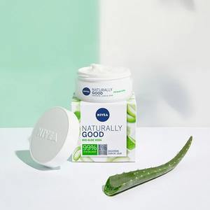 Crema Facial Nivea Naturally Good Vegana, Hidratación Pura, 99% de Ingredientes de Origen Natural para Mujeres - Product Image 2