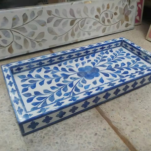 Bandeja para servir con incrustaciones de hueso de la mejor calidad para uso doméstico Bandeja de madera de tamaño personalizado con incrustaciones de vidrio de mármol suministrada por un fabricante indio - Product Image 4