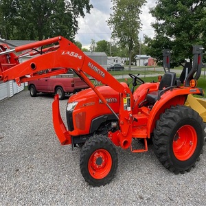 Compre el tractor Kubota L3200D hoy en stock con motor potente Calidad confiable Precio asequible y disponible - Product Image 6