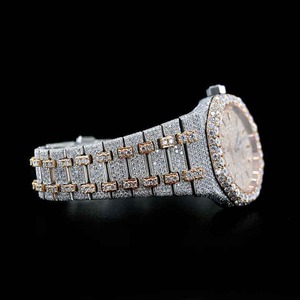 Montre-bracelet analogique haut de gamme la plus vendue, design personnalisé, diamant de laboratoire, style hip-hop, boîtier en acier inoxydable, verre minéral - Product Image 3