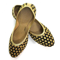 Offre Spéciale qualité supérieure Khussa Jutti pakistanais couleur unie décontracté extérieur Style Punjabi haute qualité femmes à la mode maille