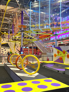 Parque de deportes temático cubierto para niños con temática hip-hop, sistema de obstáculos y juegos con trampolín de aluminio multizona - Product Image 1