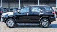 Voitures d'occasion Toyota Fortuner Premium AWD SUV au prix le plus bas - Voitures d'occasion à vendre