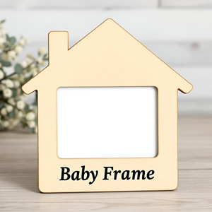 Encantador marco de fotos de bebé en forma de Casa perfecto para decoración de guardería, regalo moderno único para nuevos padres y marco de fotos para bebés - Product Image 1