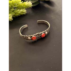 "<b>Red</b> Spiny Oyster & Sterling Silver Fashion Cuff <b>Bracelet</b>" - Product Image 3